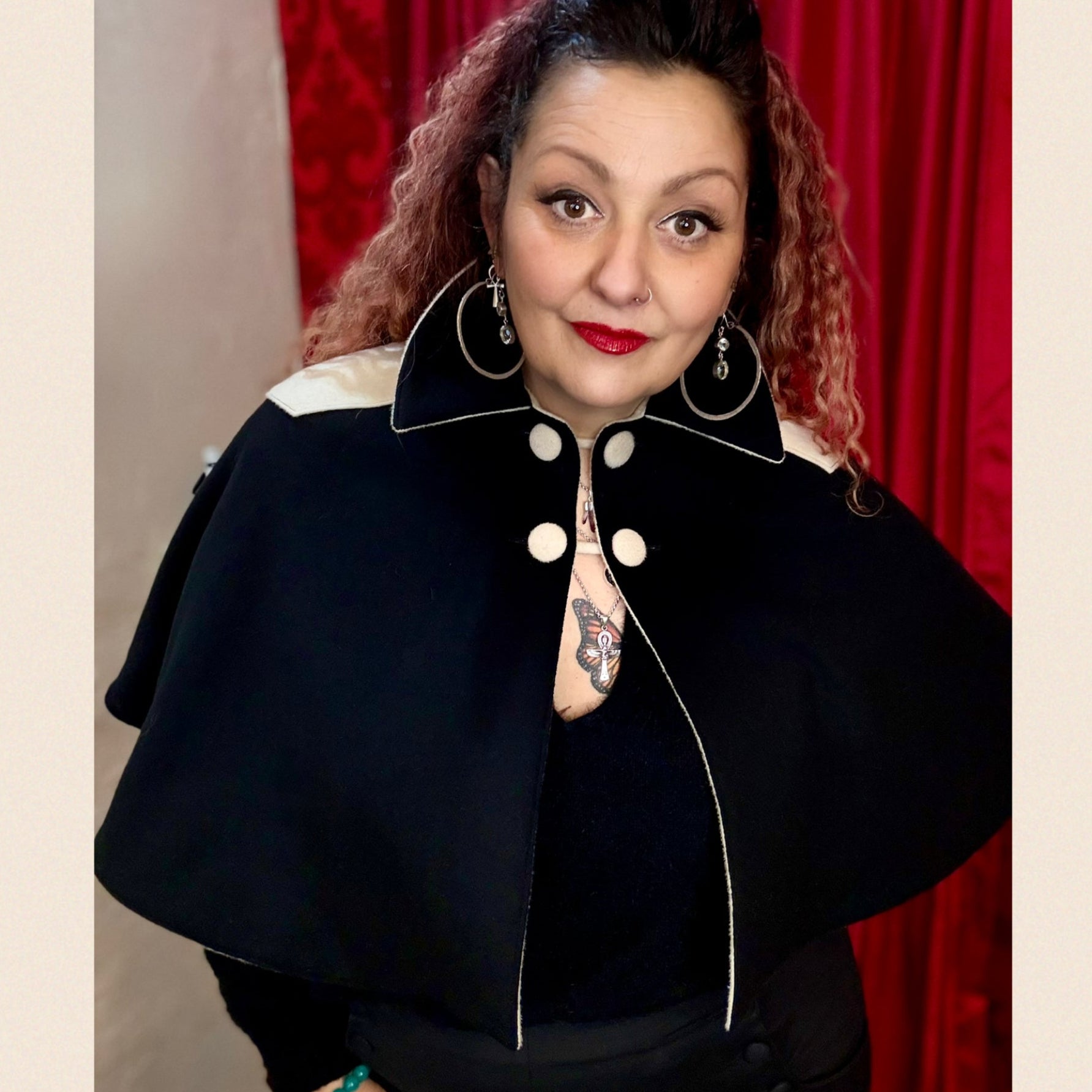 REVERSIBLE WOOL CAPE | Black cashmere